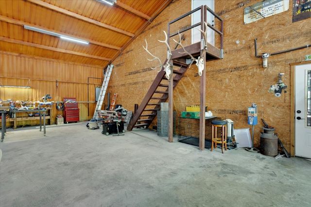 2898 County Road 4720, Leonard, TX 75452
