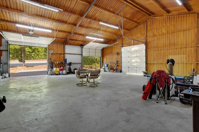 2898 County Road 4720, Leonard, TX 75452