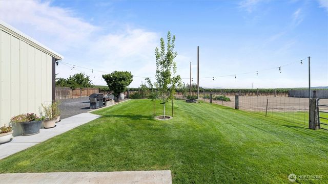 45105 N 280 PR NE, Benton City, WA 99320