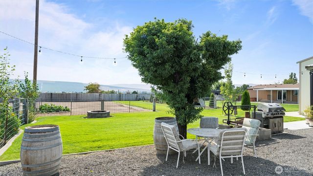 45105 N 280 PR NE, Benton City, WA 99320