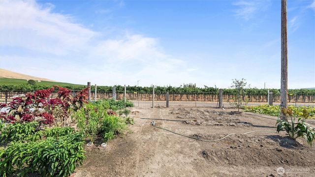 45105 N 280 PR NE, Benton City, WA 99320