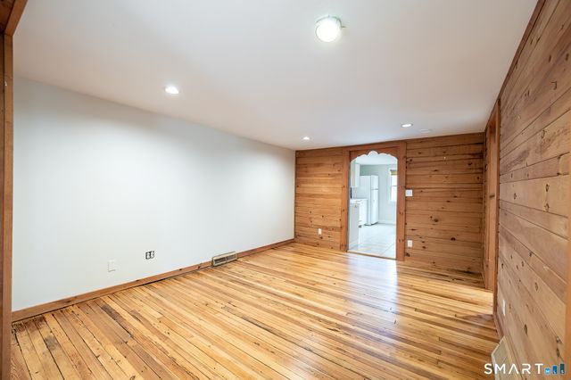 1 Long Wall Road, Redding, CT 06896