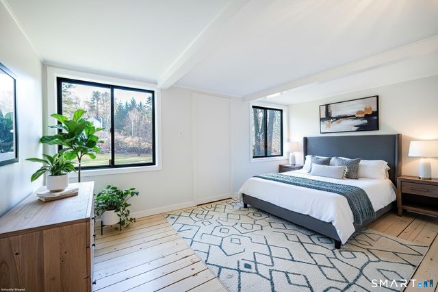 1 Long Wall Road, Redding, CT 06896