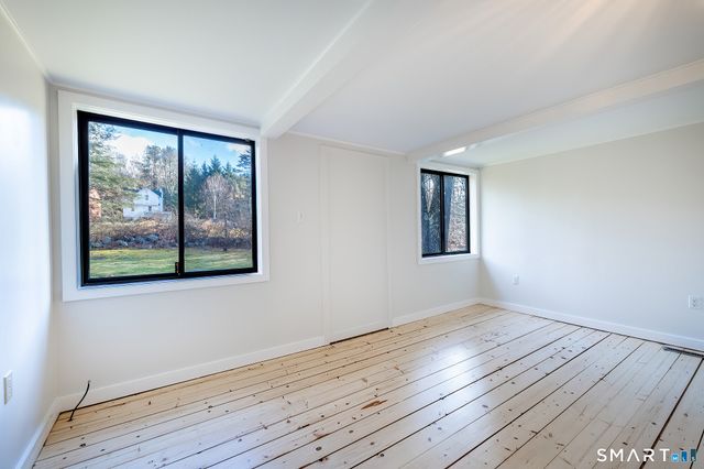 1 Long Wall Road, Redding, CT 06896