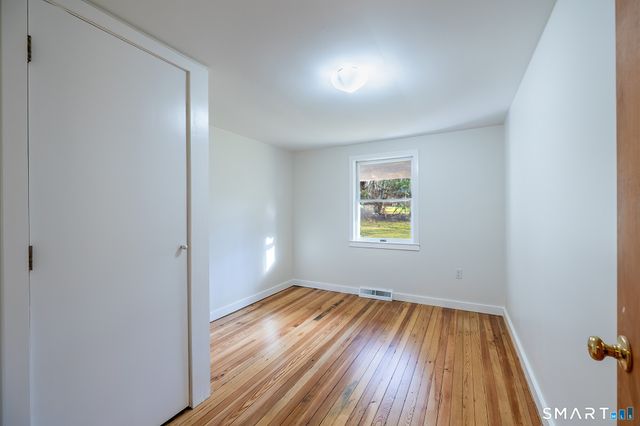 1 Long Wall Road, Redding, CT 06896