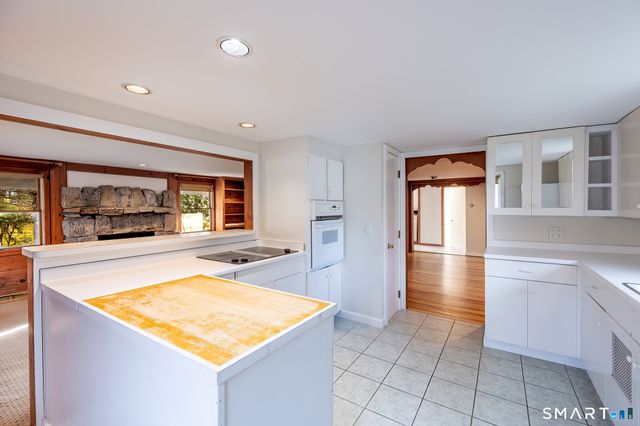 1 Long Wall Road, Redding, CT 06896