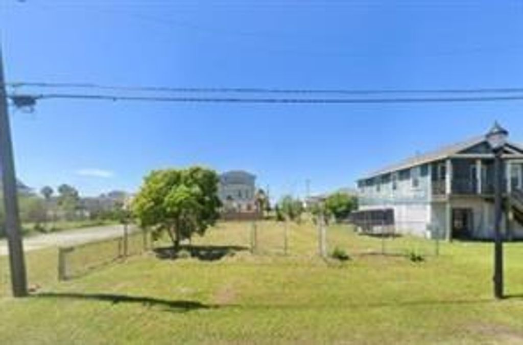 1011 63rd Street, Galveston, TX 77551