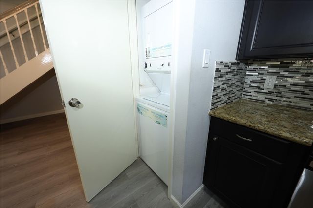11201 Lynbrook Drive 3703, Houston, TX 77042