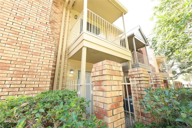 11201 Lynbrook Drive 3703, Houston, TX 77042