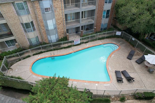 11201 Lynbrook Drive 3703, Houston, TX 77042