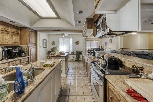 102 Lei CT, Bastrop, TX 78602