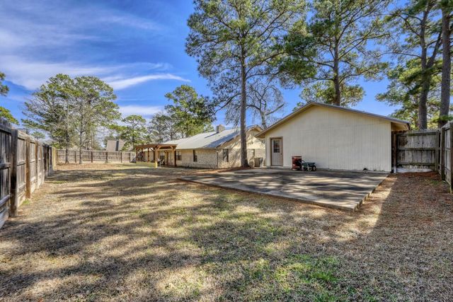 102 Lei CT, Bastrop, TX 78602