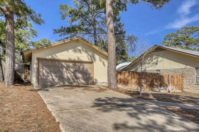 102 Lei CT, Bastrop, TX 78602