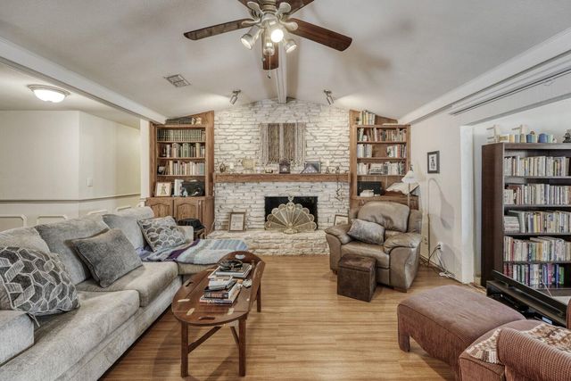 102 Lei CT, Bastrop, TX 78602