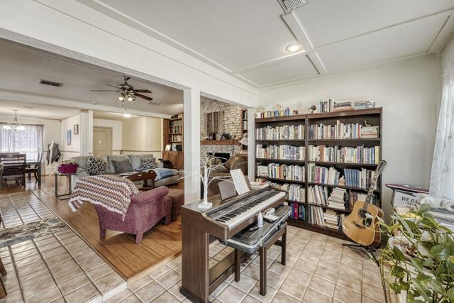 102 Lei CT, Bastrop, TX 78602