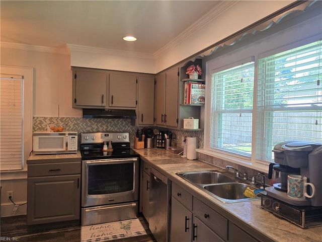 9305 Eclipse DR, Suffolk, VA 23433