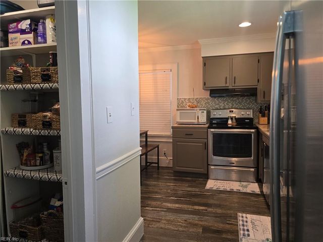 9305 Eclipse DR, Suffolk, VA 23433