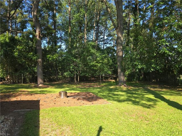 9305 Eclipse DR, Suffolk, VA 23433
