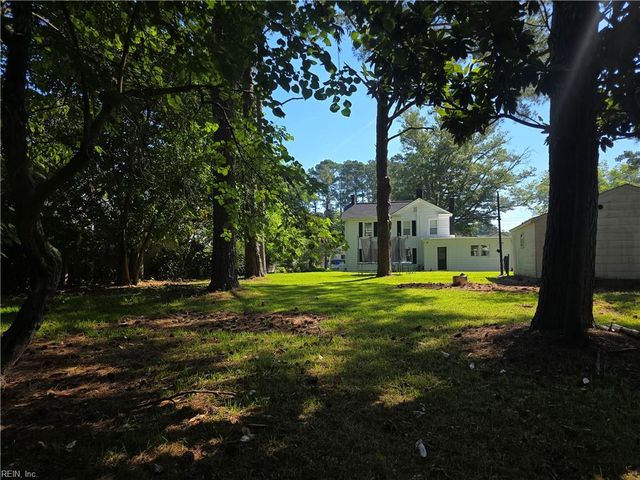 9305 Eclipse DR, Suffolk, VA 23433