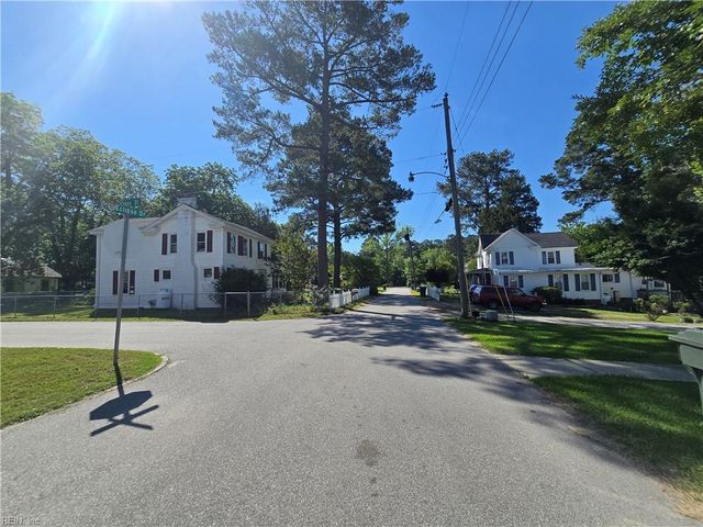 9305 Eclipse DR, Suffolk, VA 23433