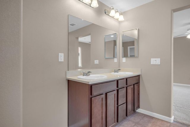 5439 Duck Walk Way, Sacramento, CA 95835