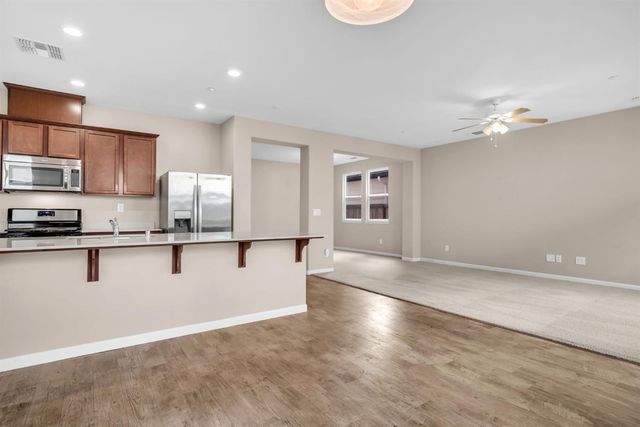 5439 Duck Walk Way, Sacramento, CA 95835