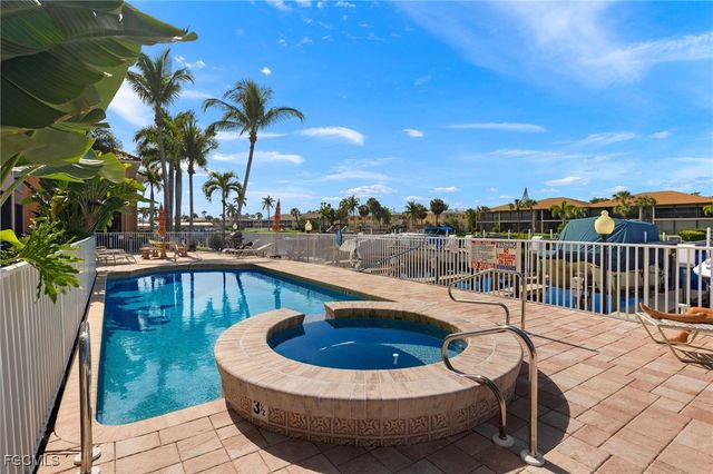 4566 SE 5th PL 105, Cape Coral, FL 33904