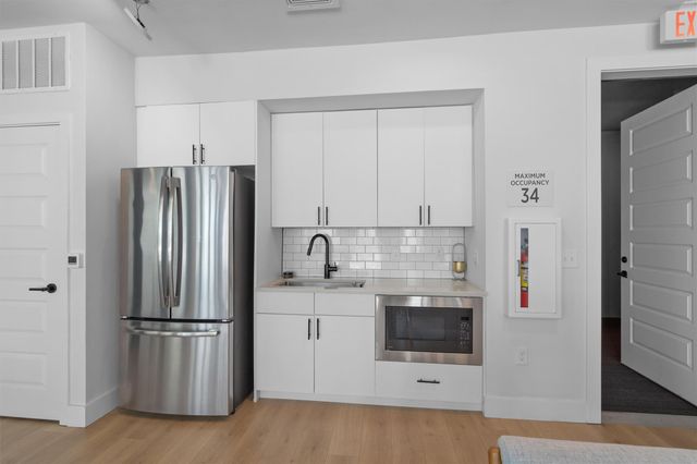 3101 Govalle Ave 210, Austin, TX 78702