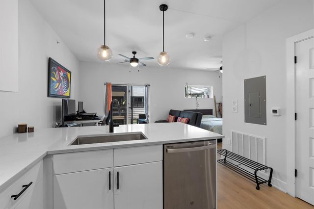 3101 Govalle Ave 210, Austin, TX 78702