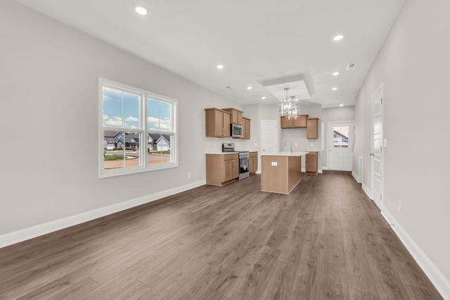 2709 Brewster Dr, Clarksville, TN 37042