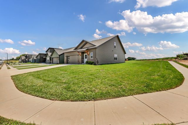 2709 Brewster Dr, Clarksville, TN 37042