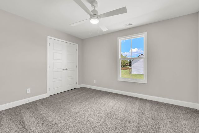 2709 Brewster Dr, Clarksville, TN 37042