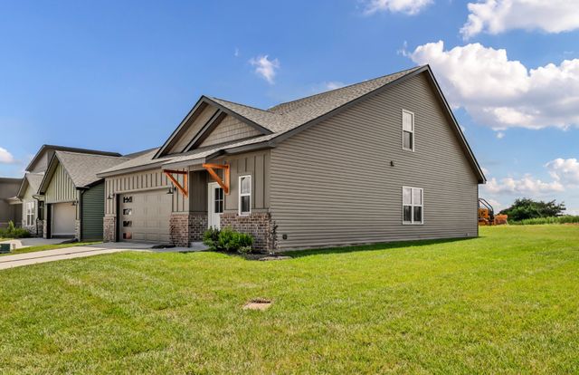 2709 Brewster Dr, Clarksville, TN 37042
