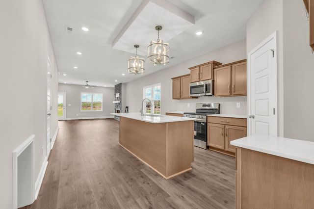 2709 Brewster Dr, Clarksville, TN 37042