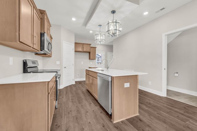 2709 Brewster Dr, Clarksville, TN 37042