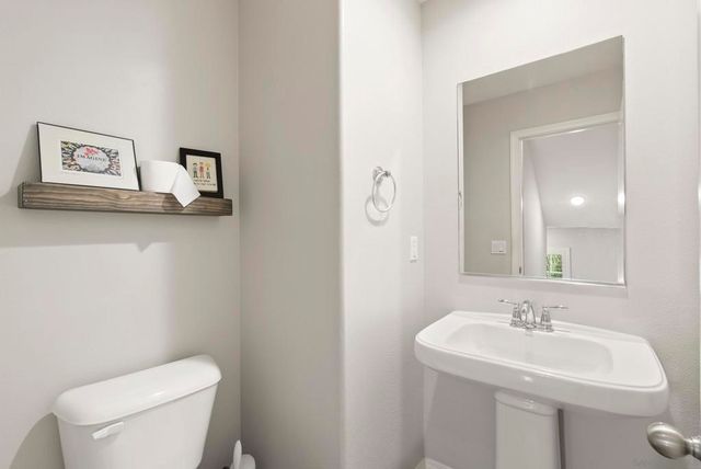 510 Finch Ln, Imperial Beach, CA 91932