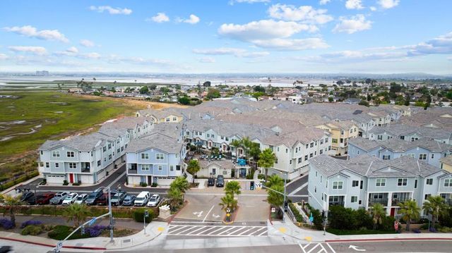 510 Finch Ln, Imperial Beach, CA 91932