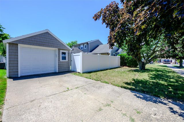 3251 Neptune Avenue, Oceanside, NY 11572