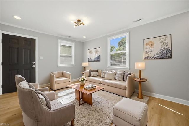 802 Smith ST, Hampton, VA 23661