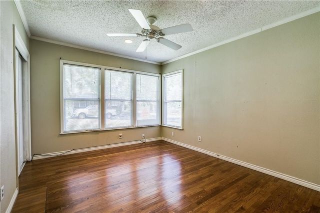 3517 Rogers Avenue, Fort Worth, TX 76109