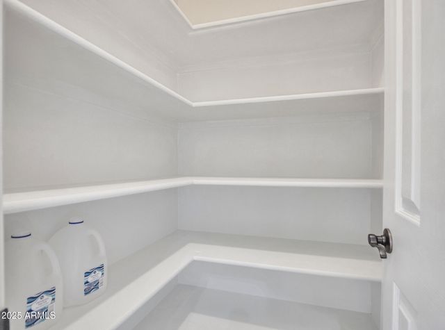 1703 E MADDOCK Road, Phoenix, AZ 85086