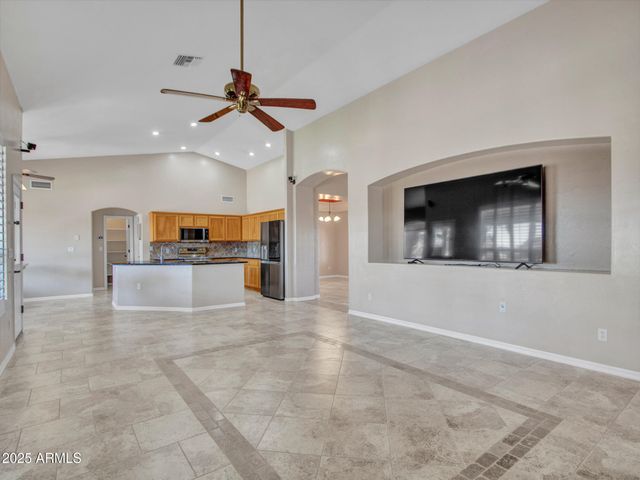 1703 E MADDOCK Road, Phoenix, AZ 85086