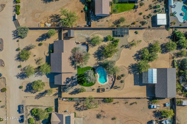 1703 E MADDOCK Road, Phoenix, AZ 85086