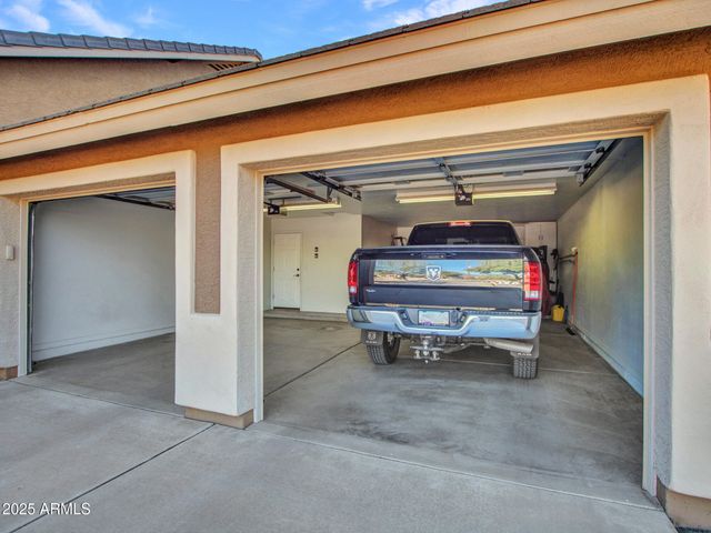 1703 E MADDOCK Road, Phoenix, AZ 85086