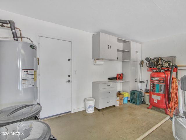 1703 E MADDOCK Road, Phoenix, AZ 85086