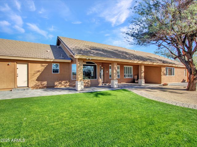 1703 E MADDOCK Road, Phoenix, AZ 85086