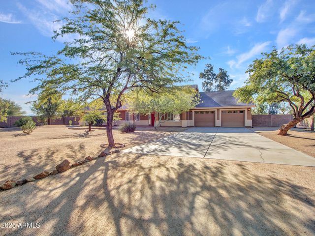 1703 E MADDOCK Road, Phoenix, AZ 85086