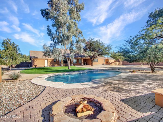 1703 E MADDOCK Road, Phoenix, AZ 85086