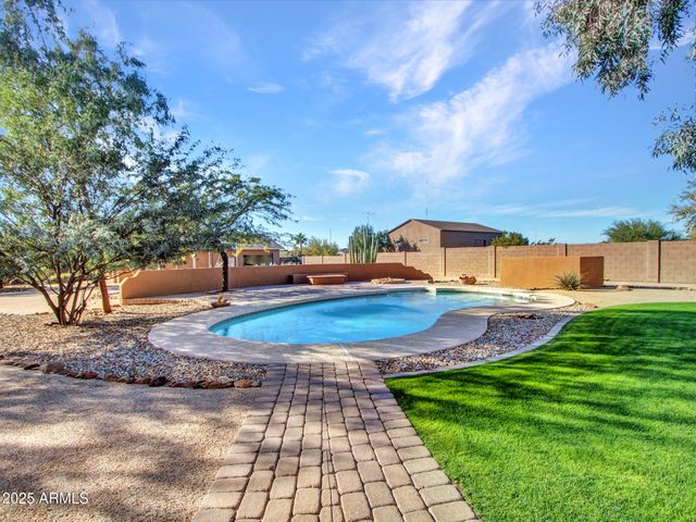 1703 E MADDOCK Road, Phoenix, AZ 85086