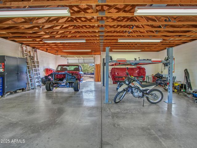 1703 E MADDOCK Road, Phoenix, AZ 85086